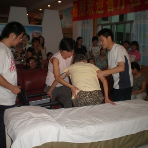 香港和澳大利亚康复治疗师参与广元市中医院康复人员的康复技术知识培训