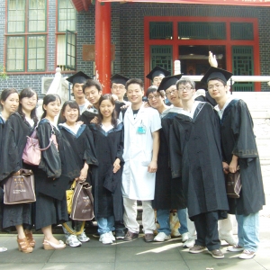华西临床医学院2007级康复治疗毕业生合影