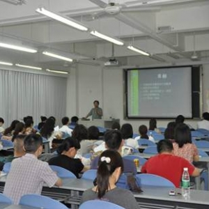 康复医学科召开干部培训会