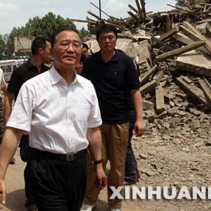 温家宝强调：举全国之力把抗震救灾工作进行到底