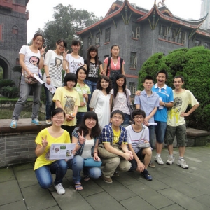 康复医学系“国际交流营”之参观校园和医院顺利举行