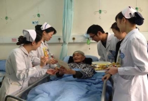 我科重阳节敬老爱老