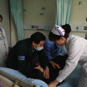 心系患者家属  情动温馨康复