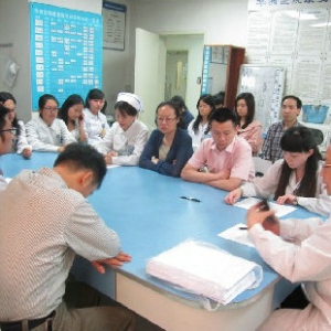 我科召开雅安420芦山地震后紧急小组会议