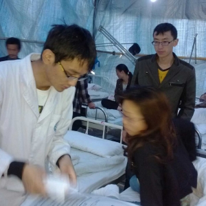 抗震救灾康复青年团员在行动