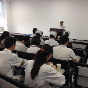 我中心召开医院感染管理年中交叉检查结果反馈讨论会