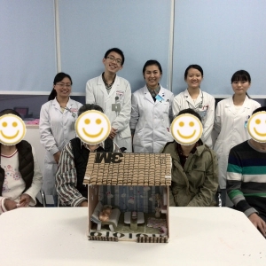 我中心开展“我们的家”木质手工小组治疗