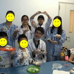 我中心作业治疗部举办上肢功能训练之中秋月饼制作小组治疗