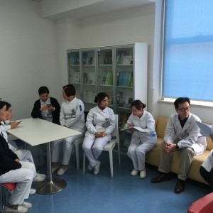 我中心召开退休员工关爱工作会议