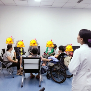 康复医学中心首次将团体心理治疗用于患者及家属