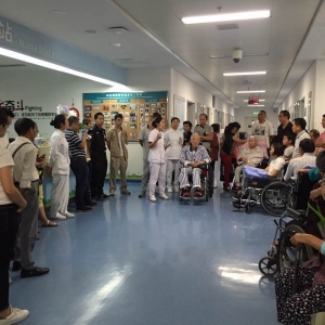 我中心神经康复综合病房联合多部门召开本月工休会