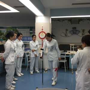 肌肉骨骼病房助行器使用操作技能培训