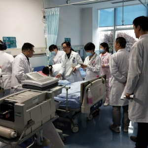 我中心脊髓损伤病房医务人员齐心抢救晕倒患者