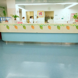 深化优质护理服务，落实精细化专科指导
