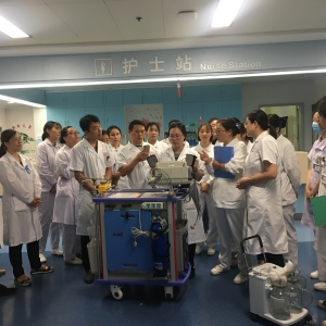 我中心脊髓损伤康复综合病房医护治进行抢救用物的学习