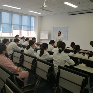 我中心神经康复病房召开新年首次护士大会