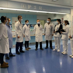 康复医学中心主任何成奇教授召开新型肺炎的防控工作会议