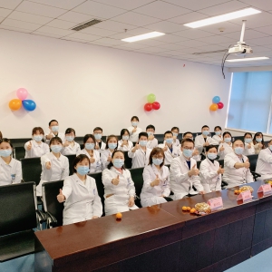 我中心神经/心肺康复综合病房举行医护治团队2021年终总结暨2022年度计划大会