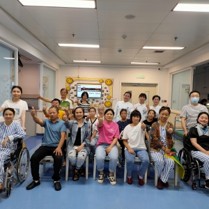 我中心开展“知风险，防跌倒，驻安全”主题活动