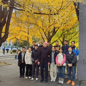 脊骨神经医学中心邀请到美国生命大学教授Dr. Downes进行组内培训